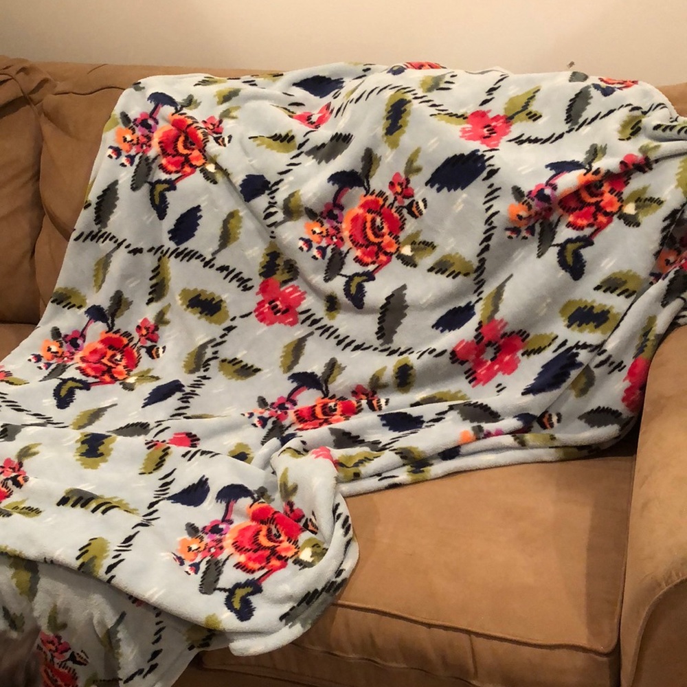 Vera Bradley Throw